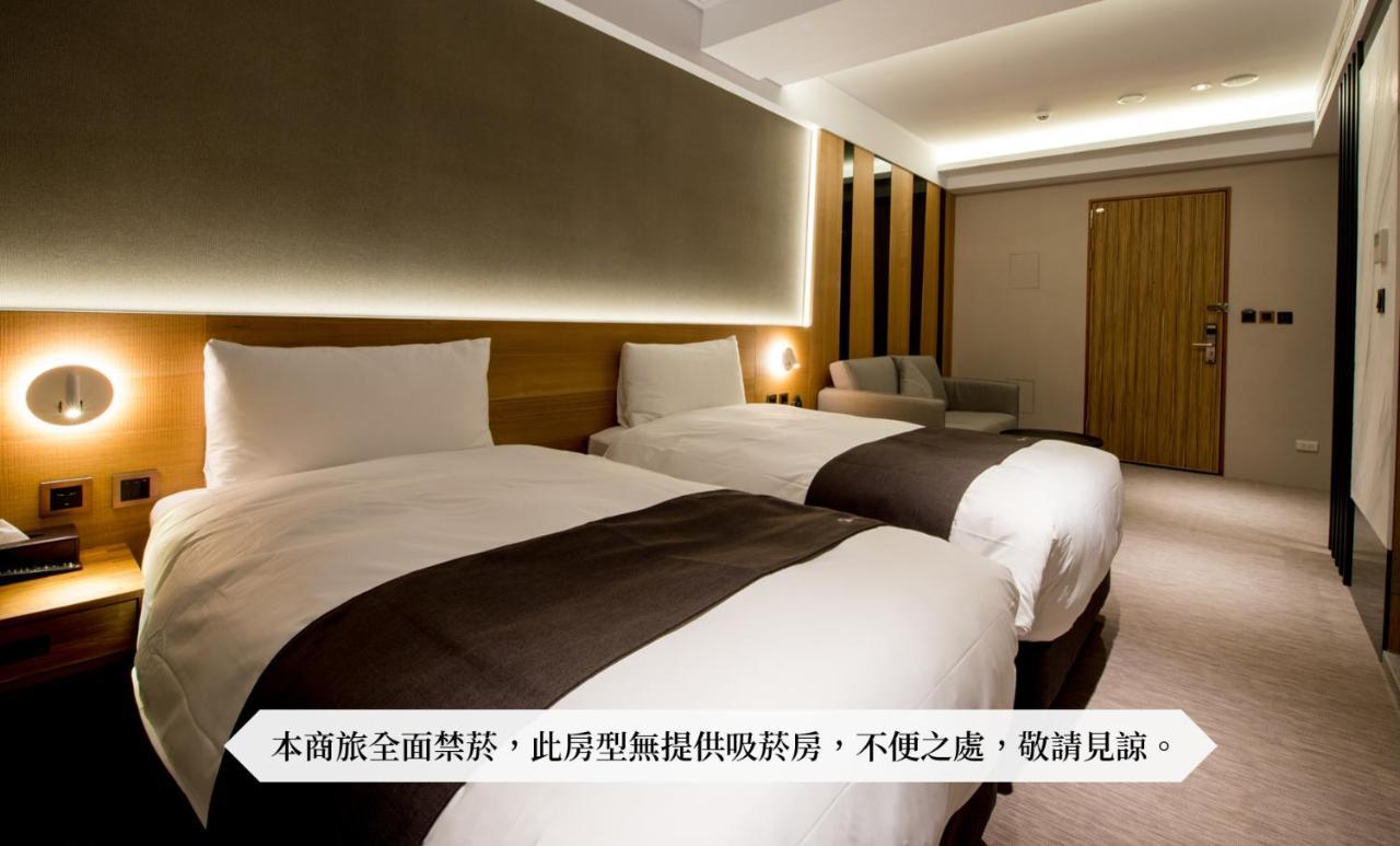 He-Jia Hotel Miaoli Exterior photo