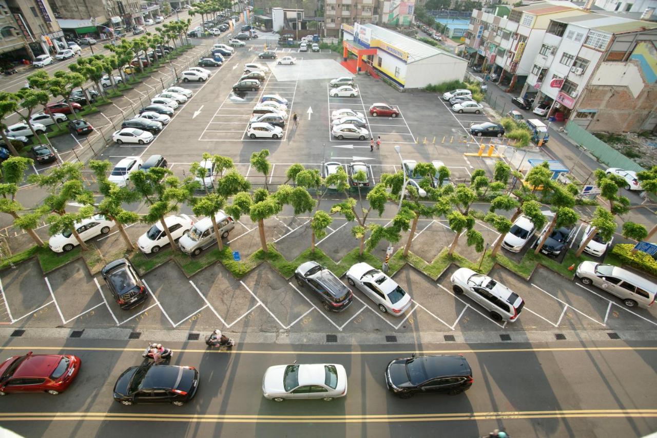 He-Jia Hotel Miaoli Exterior photo